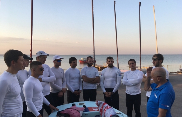 Ростовские гребцы готовятся пересечь Черное море на 5-местной лодке и установить сразу два мировых рекорда